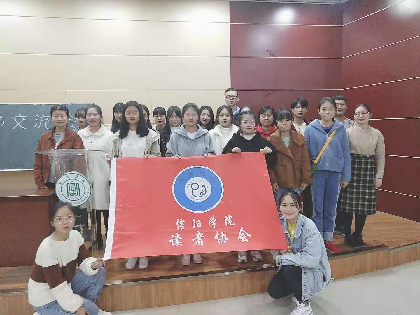 说明: http://lib.xyu.edu.cn/__local/6/B7/D8/65052E231022593762C62C787B6_2297500A_21DF2.jpg