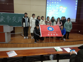 说明: http://lib.xyu.edu.cn/__local/7/72/E4/C3339E2F92723A05E5653594C17_2DB2AD61_37F4A.png