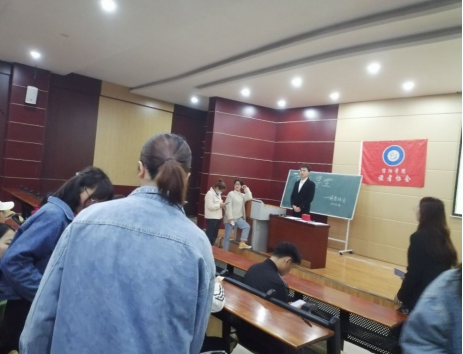 说明: http://lib.xyu.edu.cn/__local/A/26/8E/C5DFF8CC9DC85B4EEFA8E500749_024F70CB_A06D2.png