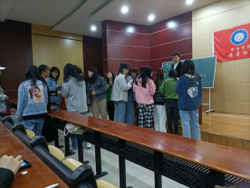 说明: http://lib.xyu.edu.cn/__local/F/5A/2F/640D978FA40F86584A0FDDA1113_845D6206_37F3A.png